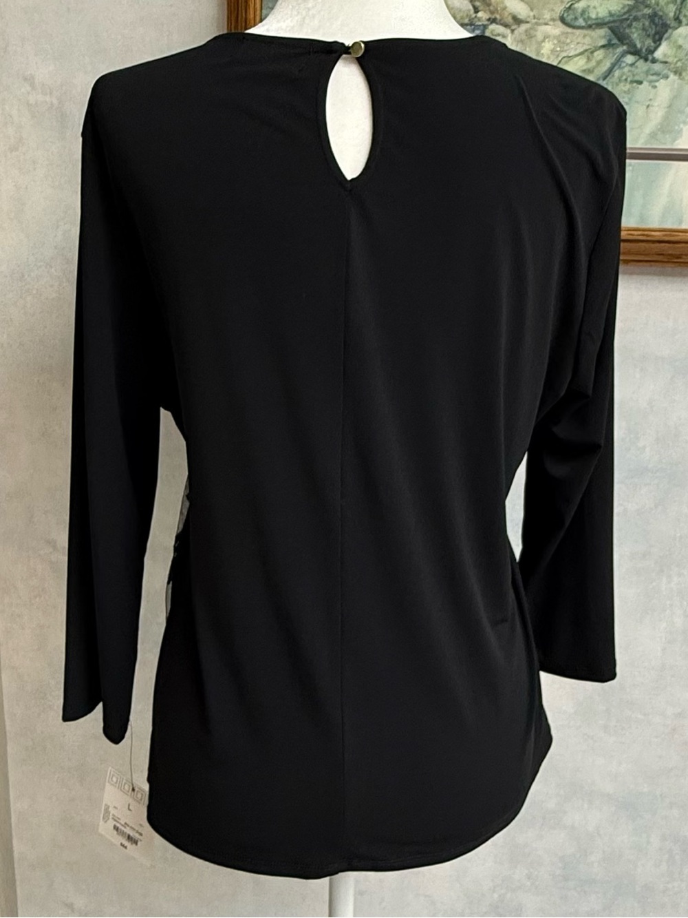 NWT Liz L Beautiful Black Long Sleeve Top with Floral Embroidery on the front - Picture 2 of 10